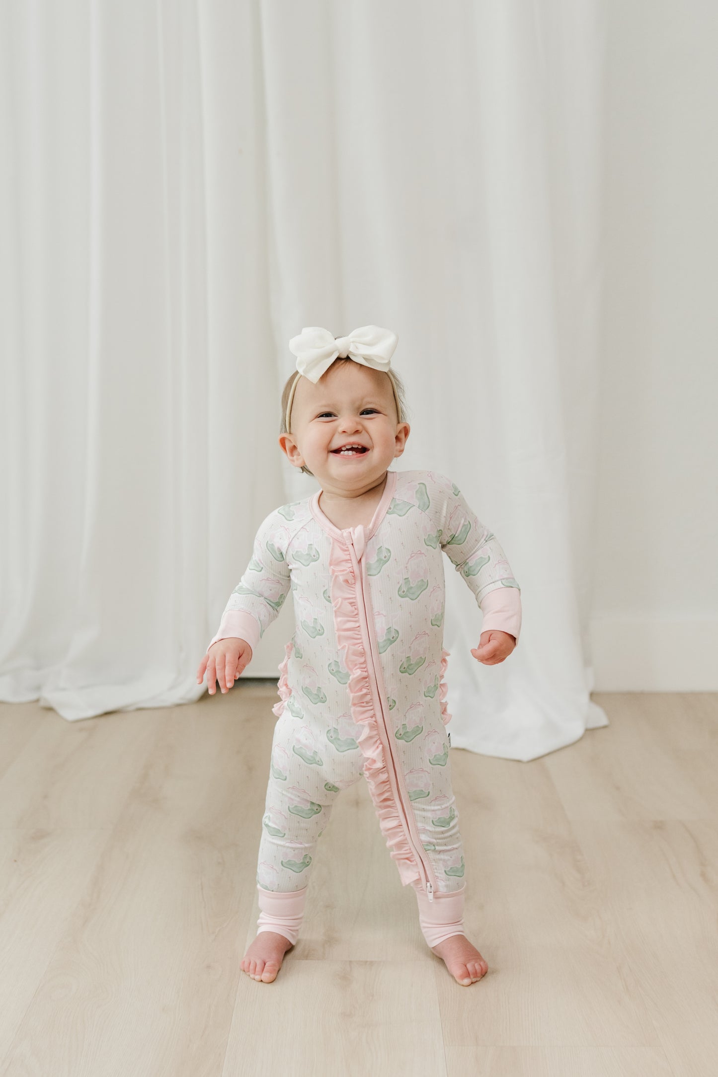 Pretty by Par- Zip Up Footie