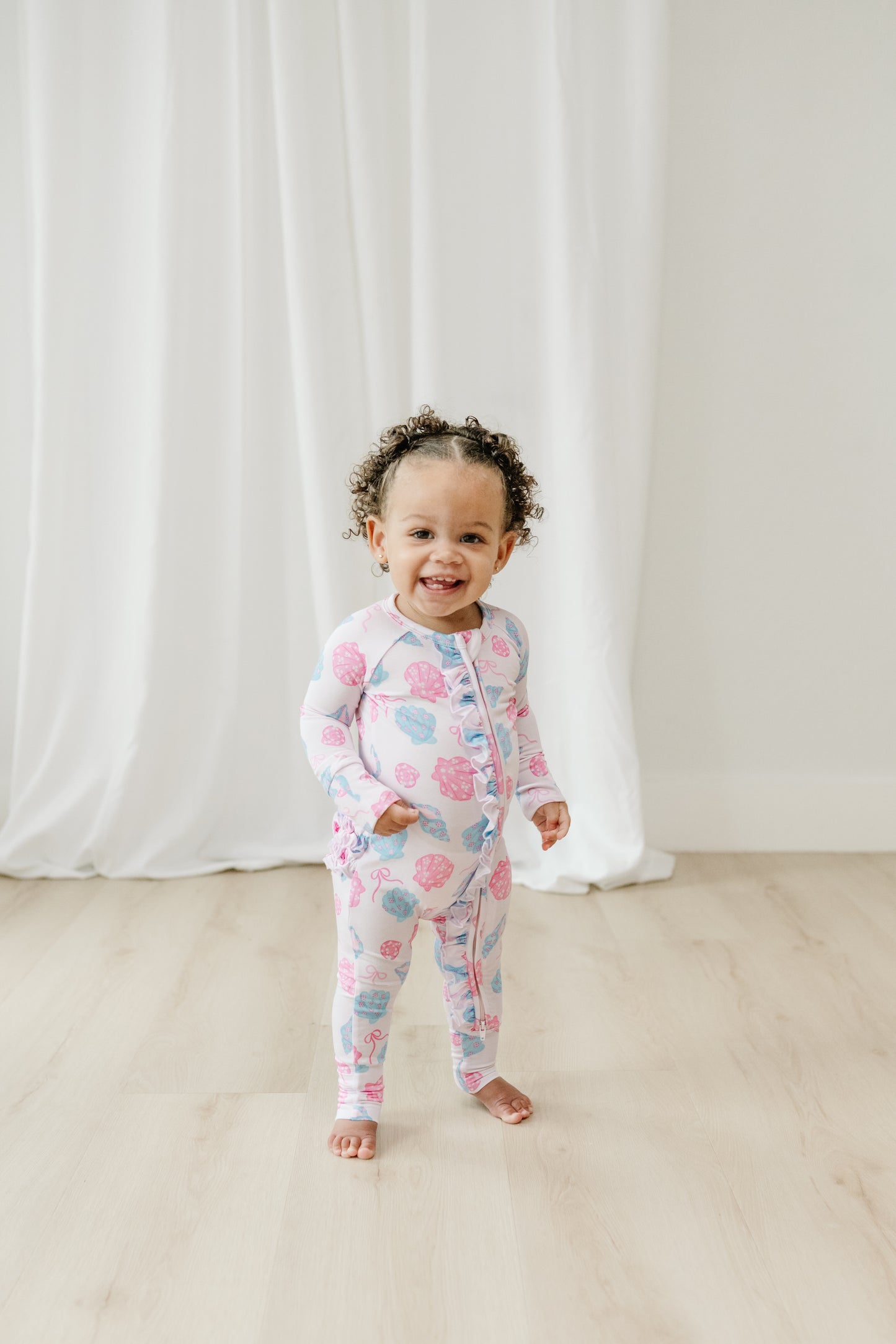Seaside Shells- Zip Up Footie
